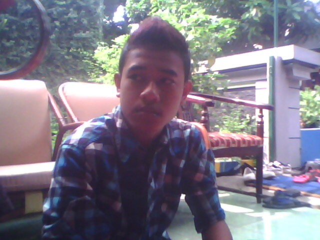 Fauzi Ozi Brojoel 13